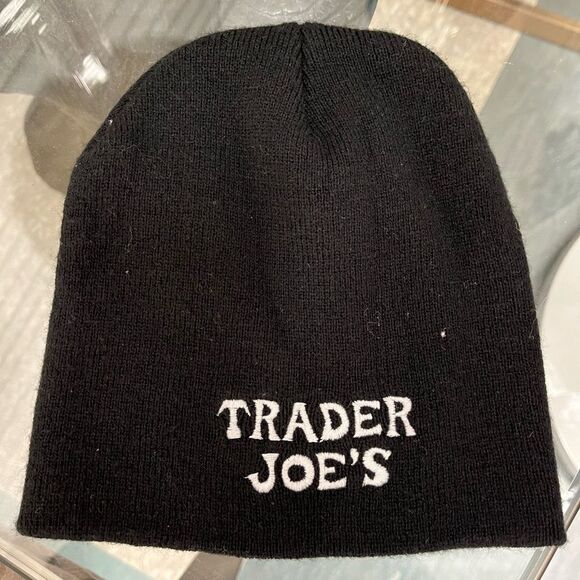 Trader Joe’s Grocery Winter Work Ski Snowboard Black Knit Beanie Cap Hat Acrylic - Picture 1 of 2